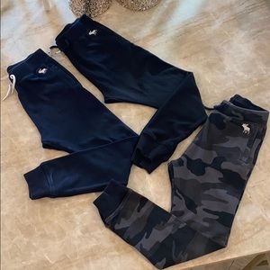 Abercrombie kids 3 pair of jogger sweatpants